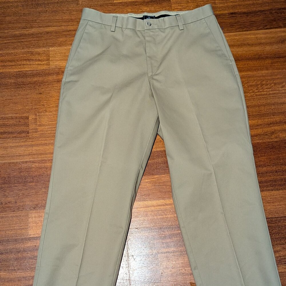 MEN'S D3 CLASSIC FIT- TAN DOCKERS -36 X 30-EXCELLENT CONDITION